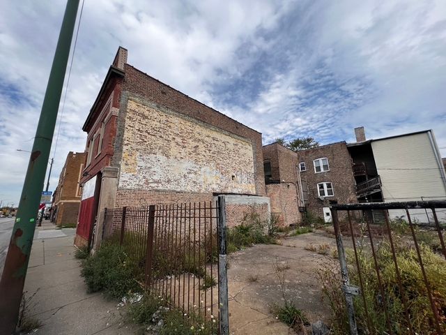 401 S Cicero Avenue, Chicago, IL 60644