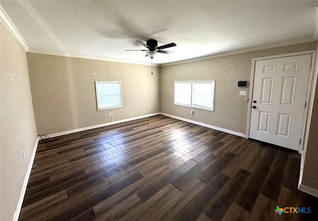 4904 Lone Tree Road, Victoria, TX 77901