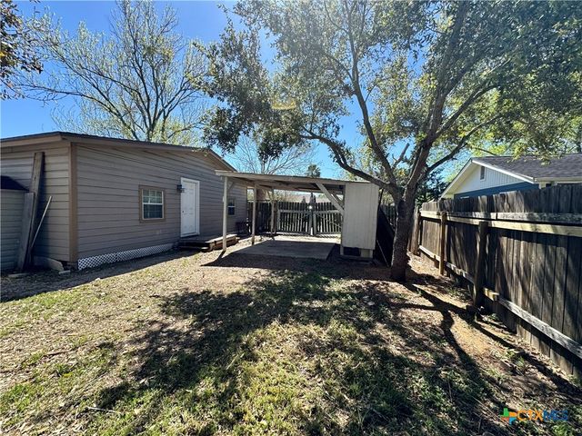 4904 Lone Tree Road, Victoria, TX 77901
