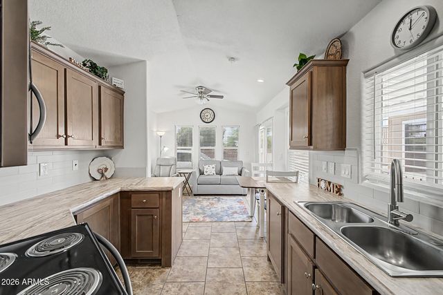 1363 N PLAZA Drive 41, Apache Junction, AZ 85120