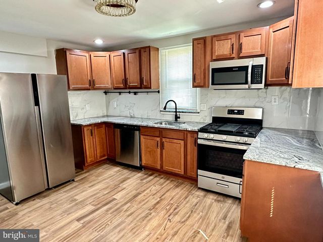 5215 MUTH AVE, Baltimore, MD 21207