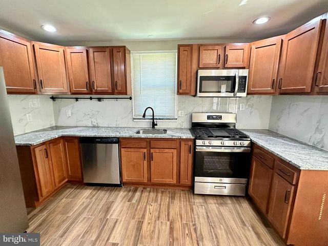5215 MUTH AVE, Baltimore, MD 21207