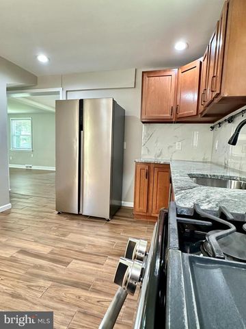 5215 MUTH AVE, Baltimore, MD 21207