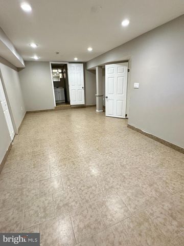 5215 MUTH AVE, Baltimore, MD 21207