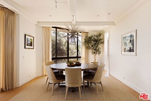 300 N Swall Drive 354, Beverly Hills, CA 90211