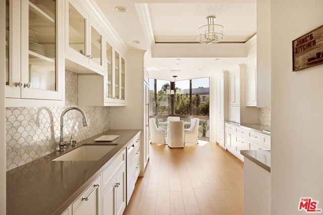 300 N Swall Drive 354, Beverly Hills, CA 90211