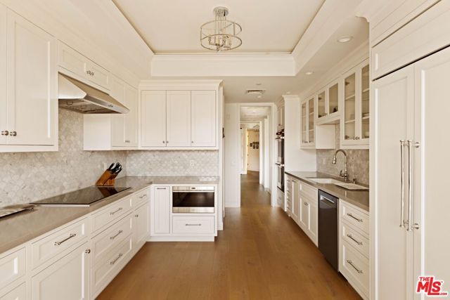 300 N Swall Drive 354, Beverly Hills, CA 90211