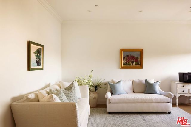 300 N Swall Drive 354, Beverly Hills, CA 90211