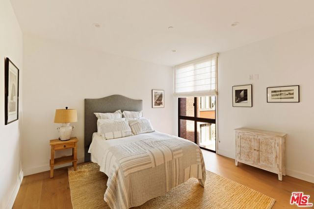 300 N Swall Drive 354, Beverly Hills, CA 90211