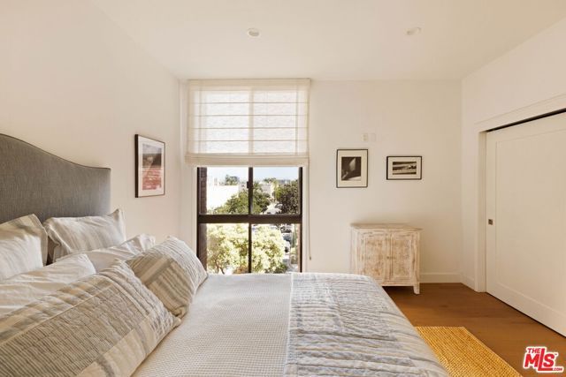300 N Swall Drive 354, Beverly Hills, CA 90211