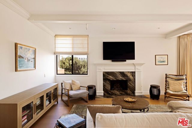 300 N Swall Drive 354, Beverly Hills, CA 90211