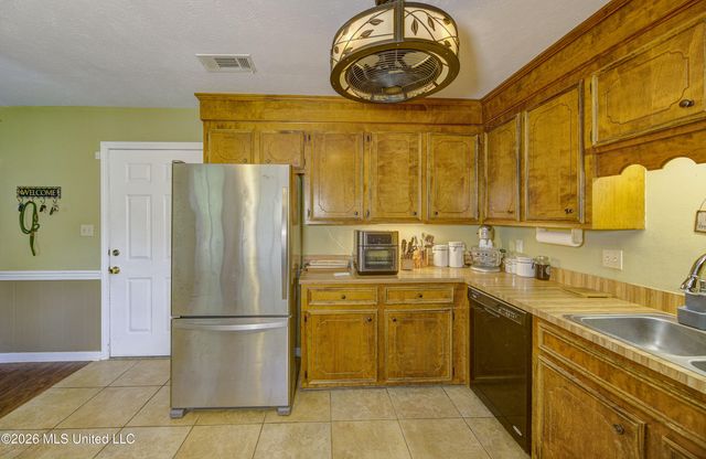 103 Erin Cove, Clinton, MS 39056