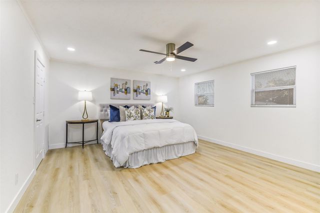 307 Meyer Street, Alvin, TX 77511