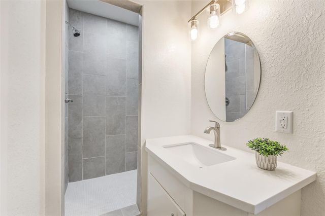 307 Meyer Street, Alvin, TX 77511