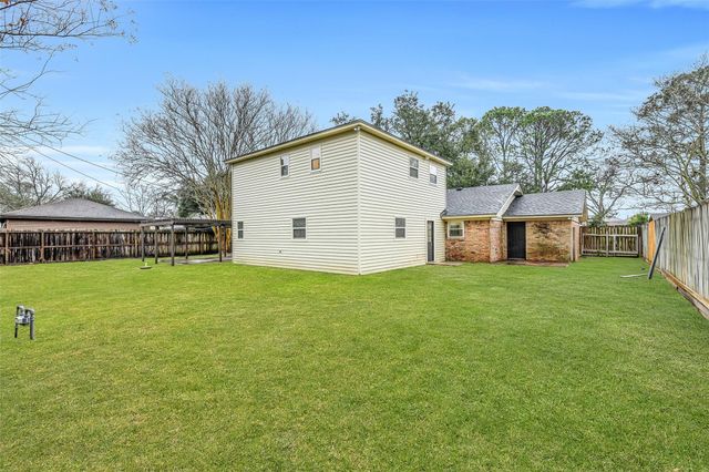 307 Meyer Street, Alvin, TX 77511