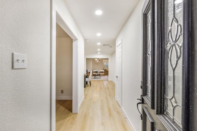 307 Meyer Street, Alvin, TX 77511