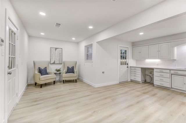 307 Meyer Street, Alvin, TX 77511