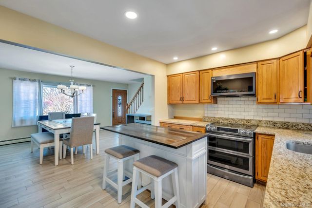 1659 Lincoln Avenue, Bohemia, NY 11716
