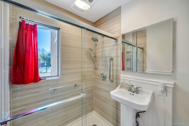 1659 Lincoln Avenue, Bohemia, NY 11716