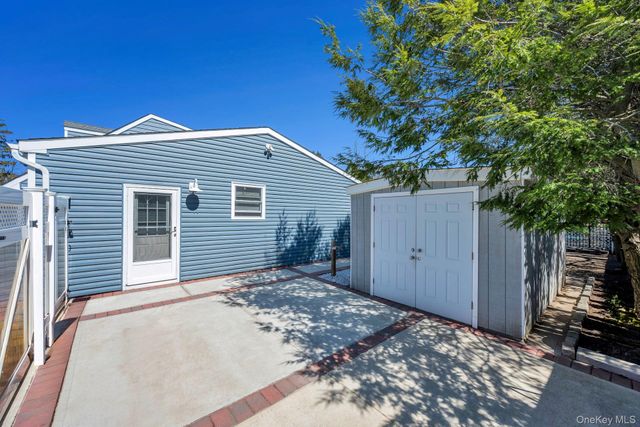 1659 Lincoln Avenue, Bohemia, NY 11716