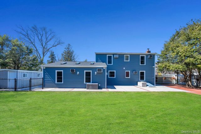 1659 Lincoln Avenue, Bohemia, NY 11716