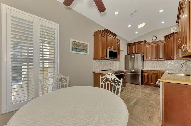 1716 FOUNTAIN VIEW CIRCLE, Venice, FL 34292