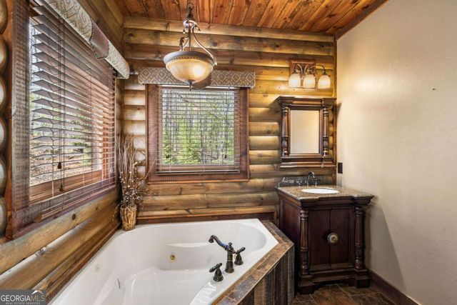 1689 Long Ridge Road, Hiawassee, GA 30546