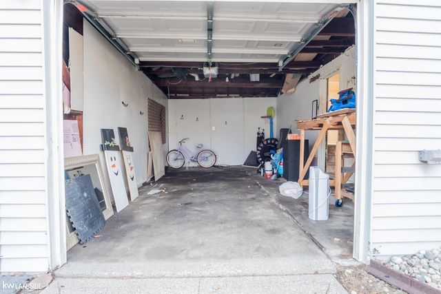 28627 Maple Street, Roseville, MI 48066