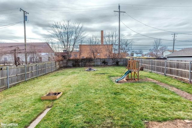 28627 Maple Street, Roseville, MI 48066