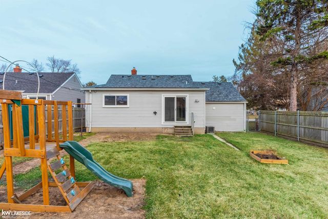 28627 Maple Street, Roseville, MI 48066