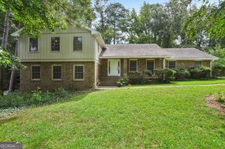792 Carlisle Club Drive, Stone Mountain, GA 30083