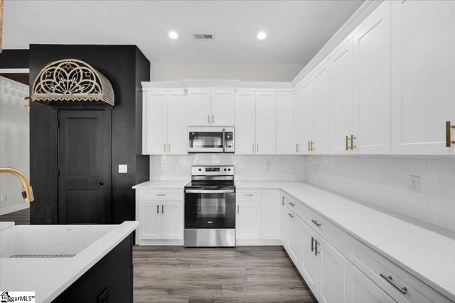 129 James Avenue, Wellford, SC 29385