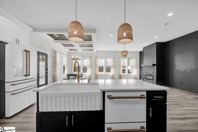 129 James Avenue, Wellford, SC 29385