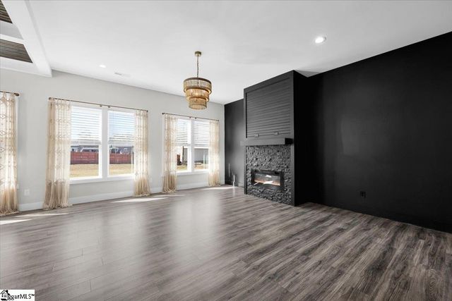 129 James Avenue, Wellford, SC 29385