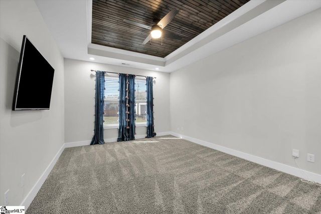 129 James Avenue, Wellford, SC 29385