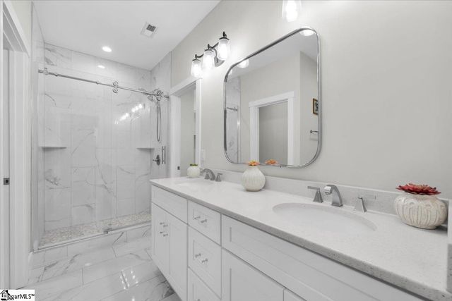 129 James Avenue, Wellford, SC 29385