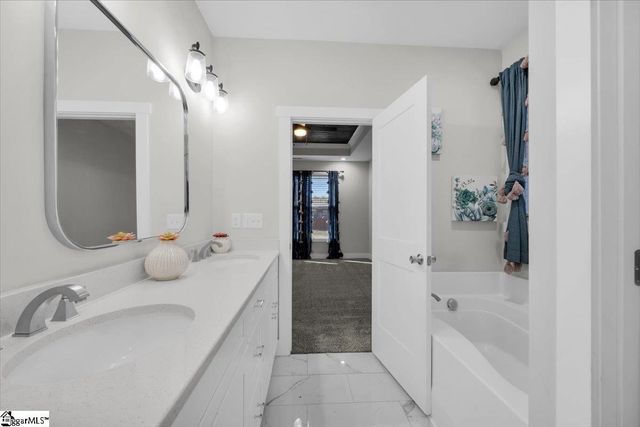 129 James Avenue, Wellford, SC 29385