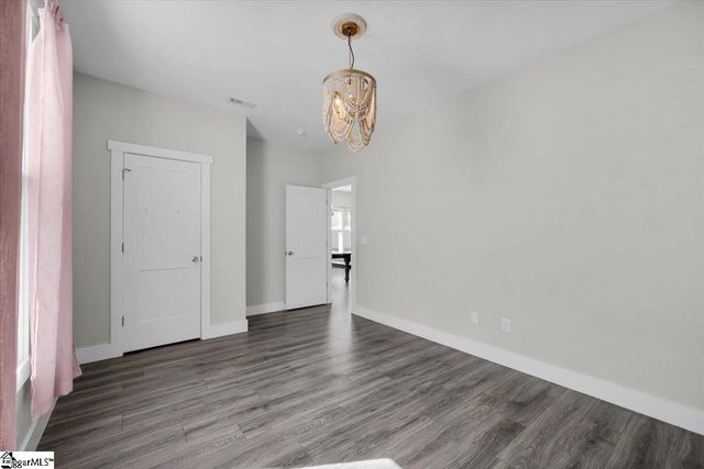 129 James Avenue, Wellford, SC 29385