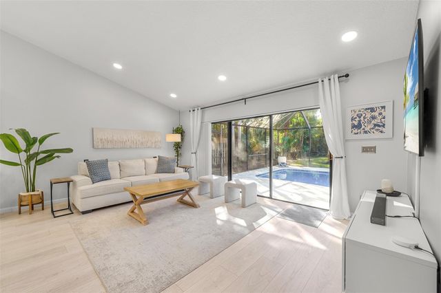 1611 NW 101st Way, Plantation, FL 33322