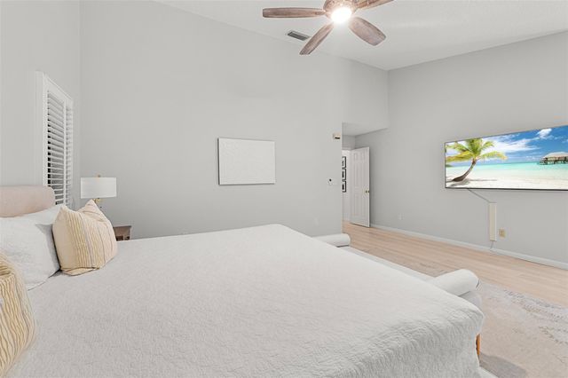 1611 NW 101st Way, Plantation, FL 33322