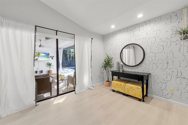 1611 NW 101st Way, Plantation, FL 33322