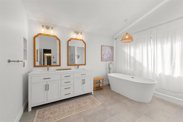 1611 NW 101st Way, Plantation, FL 33322