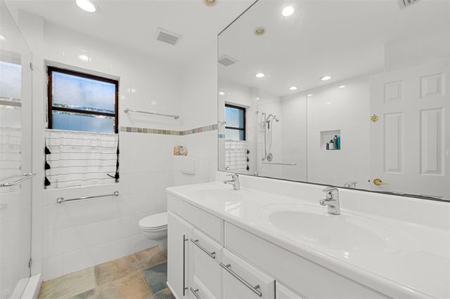 1611 NW 101st Way, Plantation, FL 33322