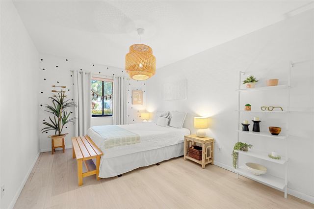 1611 NW 101st Way, Plantation, FL 33322