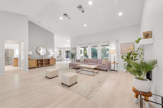 1611 NW 101st Way, Plantation, FL 33322