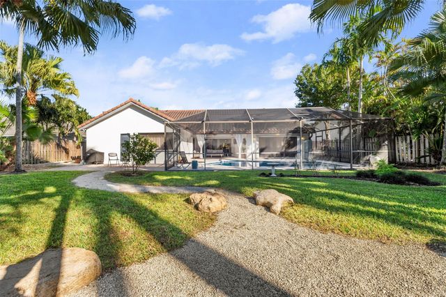 1611 NW 101st Way, Plantation, FL 33322