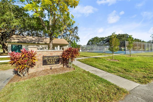 1611 NW 101st Way, Plantation, FL 33322