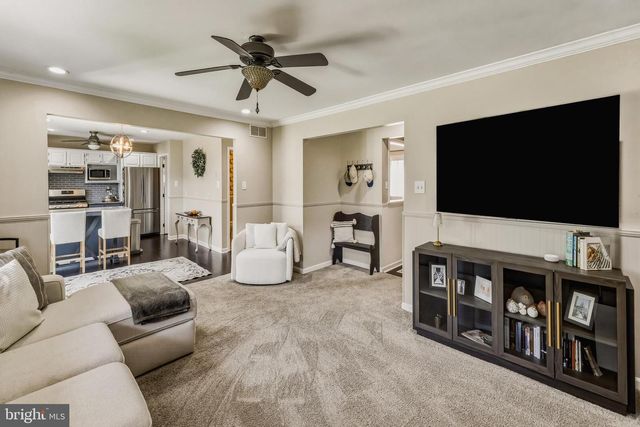 330 BECKETT RD, Swedesboro, NJ 08085