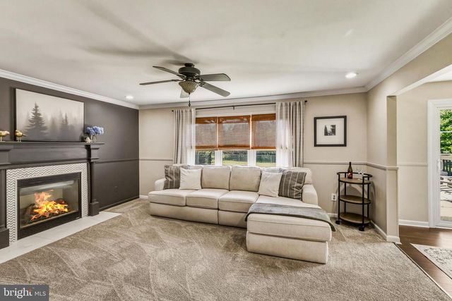 330 BECKETT RD, Swedesboro, NJ 08085