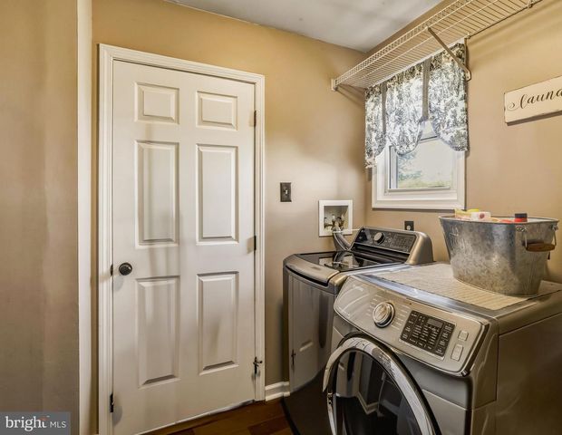 330 BECKETT RD, Swedesboro, NJ 08085